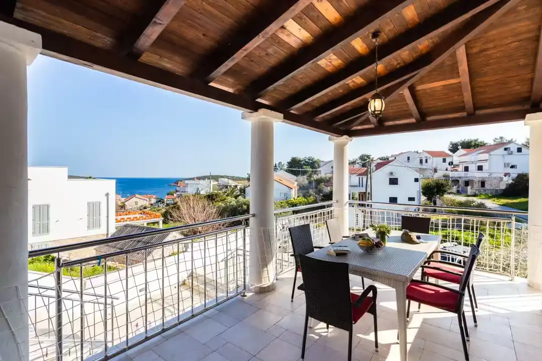 Villa Triton Accommodation Vis Active Vacations